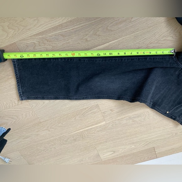 Goldsign Cropped A in Used Black - Picture 9 of 9